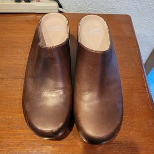 Dansko bronze clogs like new condition size 42